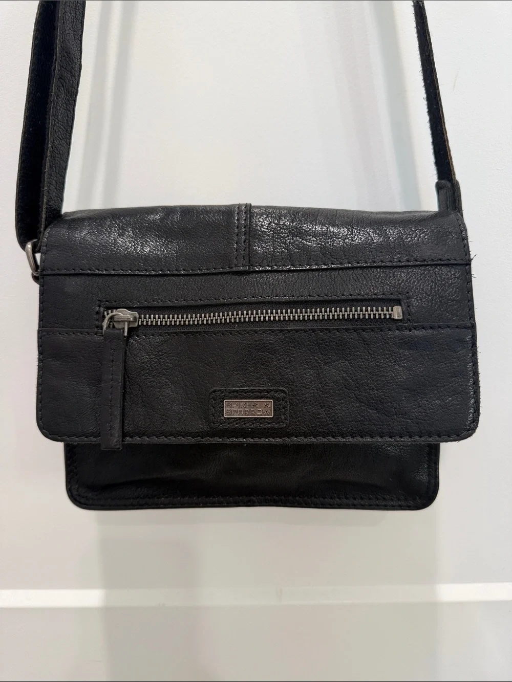Spikes & Sparrow Black  Crossbody Shoulder Bag with Adjustable Strap